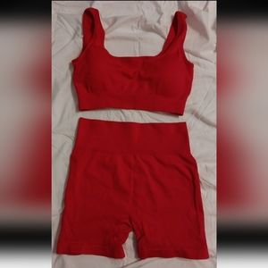 Seamless top and bottom